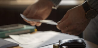 ₹1 Lakh SEBI Fine on Link Intime Over TSR’s Cybersecurity Violations SEBI imposes a ₹1 lakh penalty on Link Intime for violations committed by TSR Consultants before their merger, citing delayed compliance.